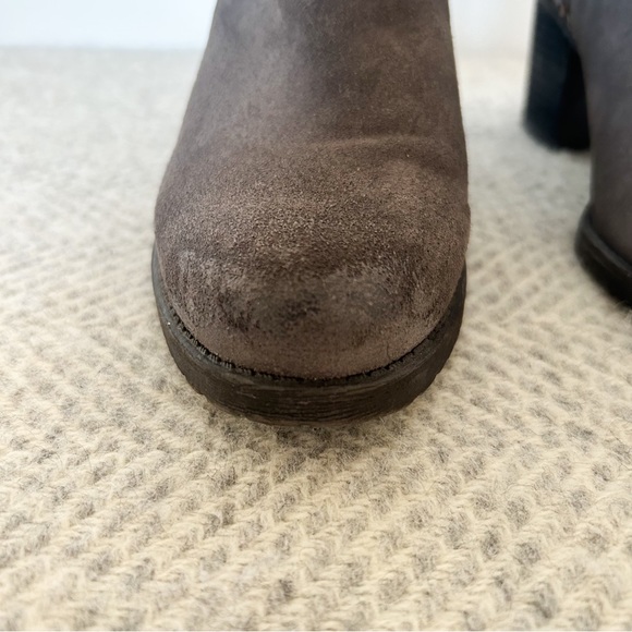 Sam Edelman Hannah Belted Chelsea Boots Suede Ankle Boot Size 9.5 - Picture 7 of 9